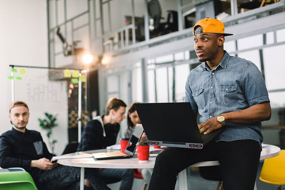 https://23895082.fs1.hubspotusercontent-na1.net/hubfs/23895082/Boomerang-employees.jpg